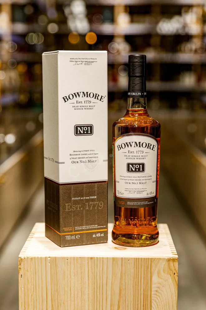 Виски Bowmore No.1 gift box  0.7 л
