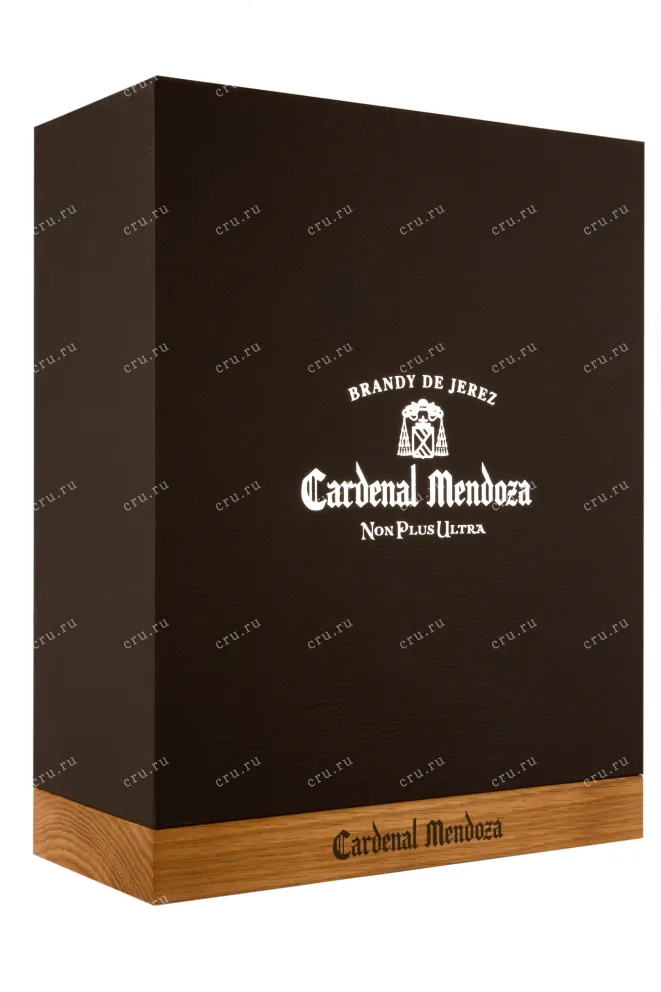 Бренди де Херес Cardenal Mendoza Non Plus Ultra  0.5 л