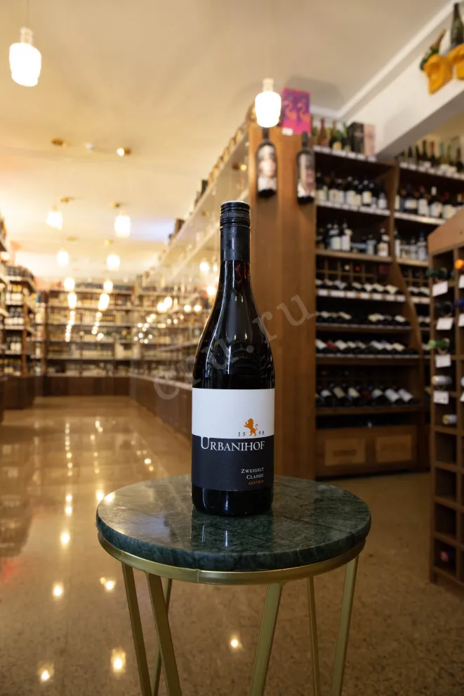 В магазине Крю Профи Urbanihof Zweigelt Classic 2020 0.75 л