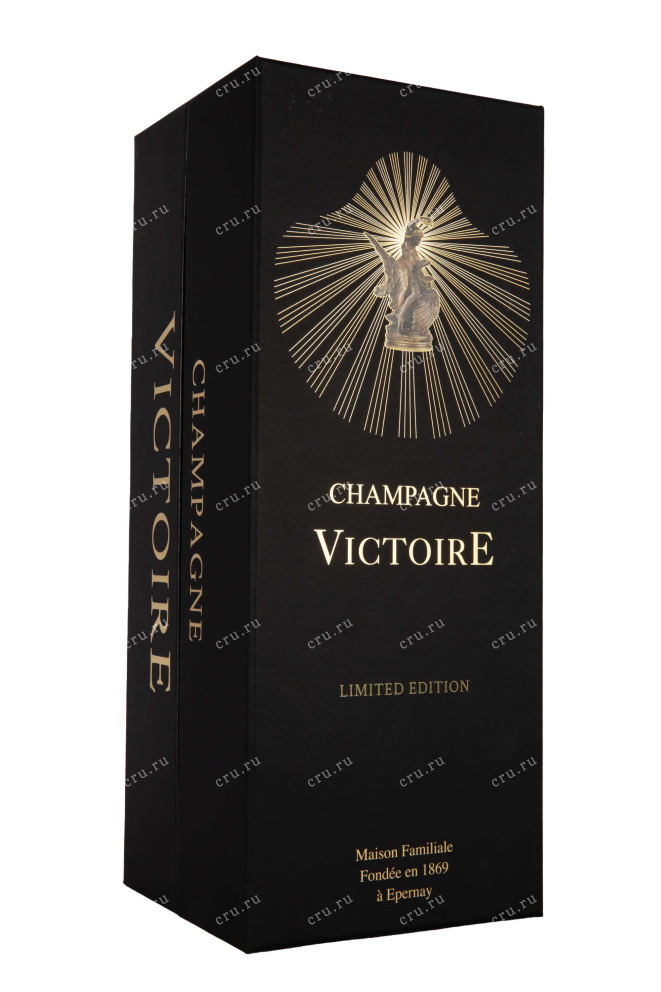 Подарочная коробка Victoire Gold Vintage in gift box 2015 0.75 л