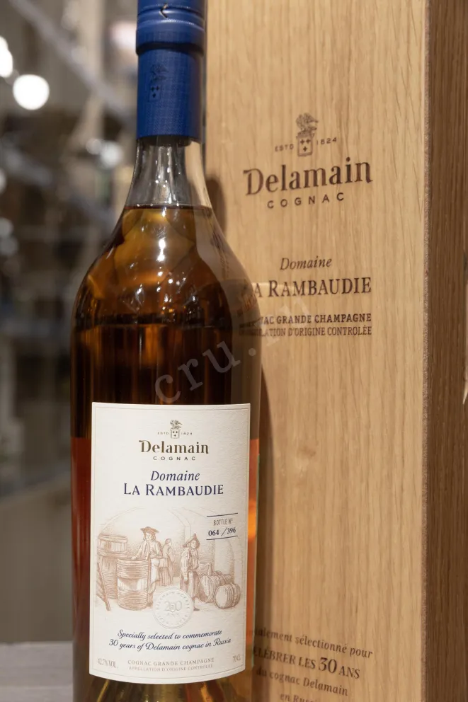 В магазине Крю Профи Delamain Domaine La Rambaudie Grande Champagne In wooden box 0.7 л