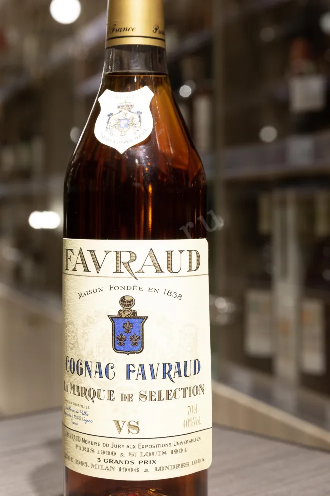 В магазине Крю Профи Favraud VS 0.7 л