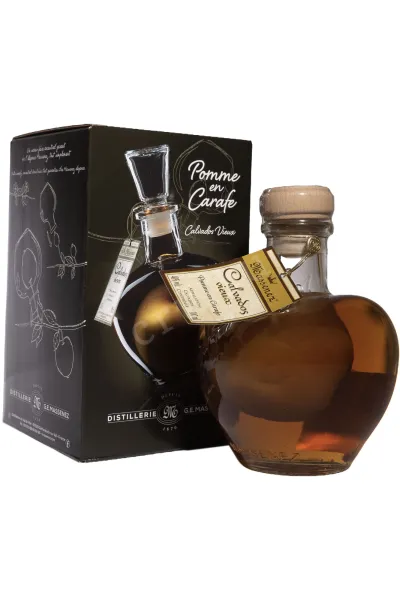 Кальвадос G.E. Massenez Vieux in gift box   0.7 л