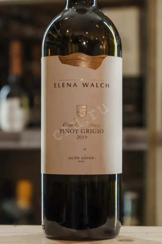 В магазине Крю Профи Elena Walch Pinot Grigio Castel Ringberg DOC 2019 0.75 л