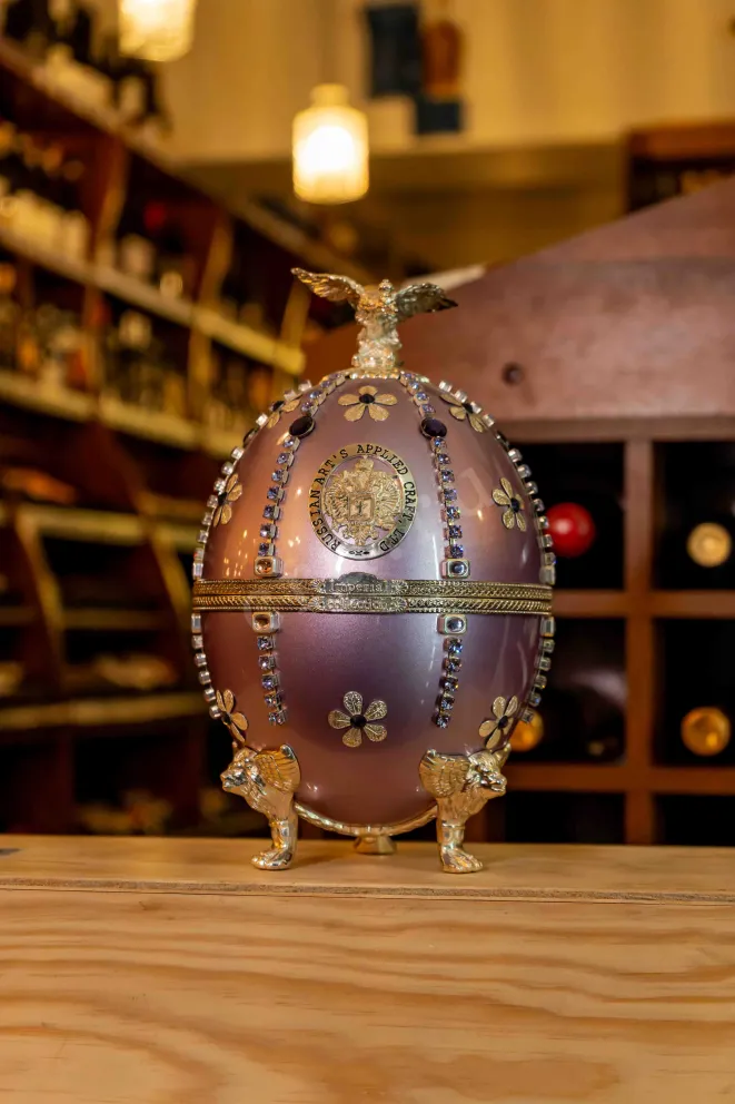 В магазине Крю Профи Imperial Collection Super Premium Faberge Lilac with Chain and Flowers 0.7 л