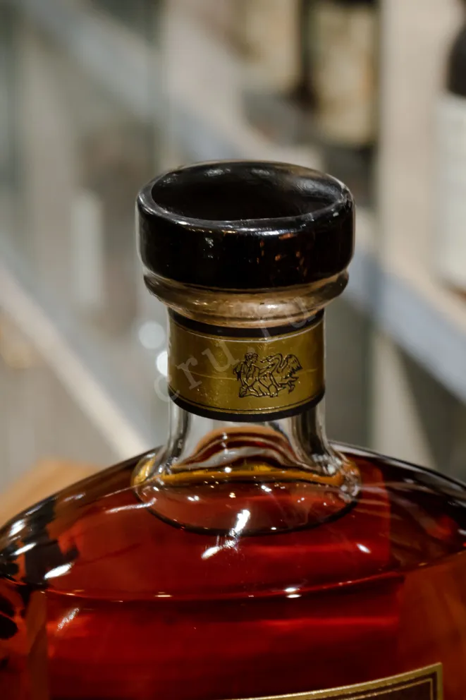 Пробка Chateau de Laubade Intemporel Hors D'Age (Carafe Aramis) 0.7 л