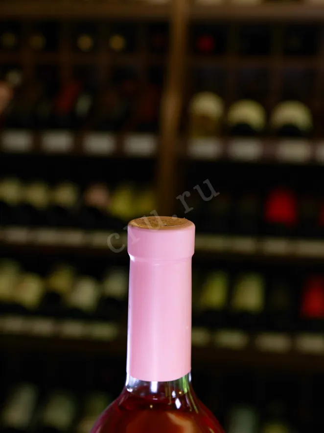 Пробка Usudba Perovskih Merlot Rose Semi-dry 2025 0.75 л