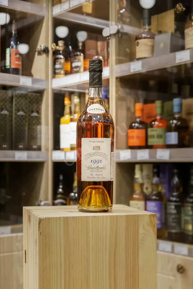 В магазине Крю Профи Janneau 1991 0.7 л