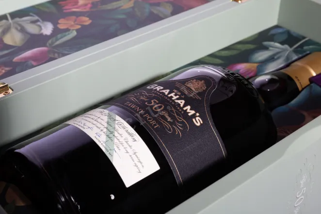 В деревянной коробке Grahams Aged Tawny 50 Years Old in wooden box 1983 0.75 л