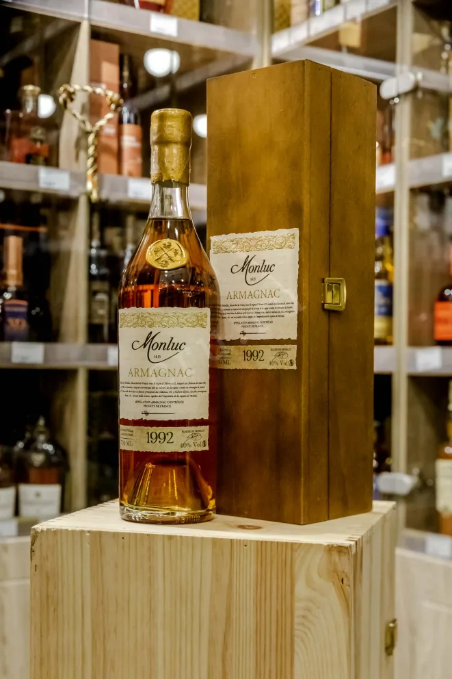 В магазине Крю Профи Monluc 1992 0.7 л