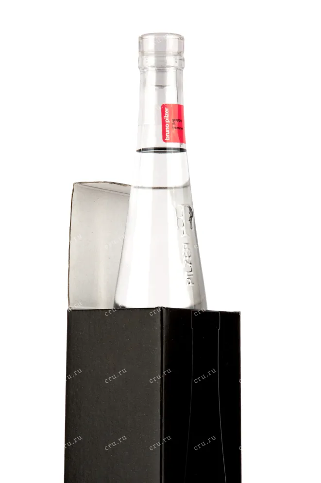 Граппа Pilzer Traminer 0,5 в подарочной упаковке