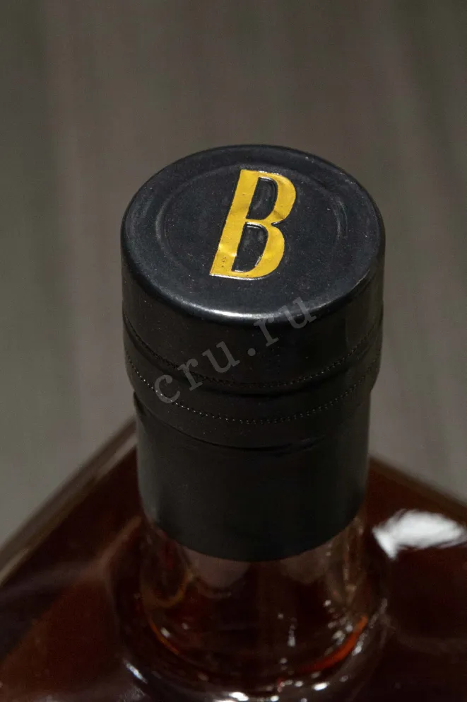 Пробка Bellevoye Triple Malt Edition Tourbee in gift box 0.7 л