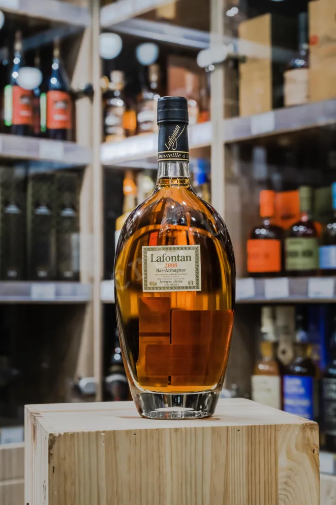 В магазине Крю Профи Lafontan Millesime 2008 0.7 л