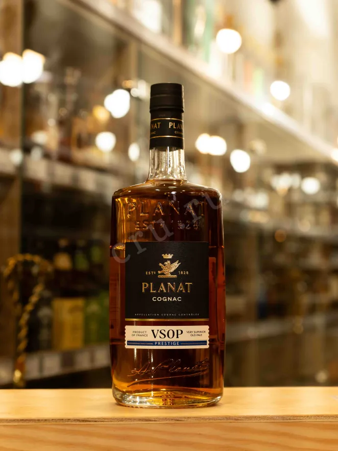 В магазине Крю Профи Planat VSOP Prestige in gift box 0.7 л