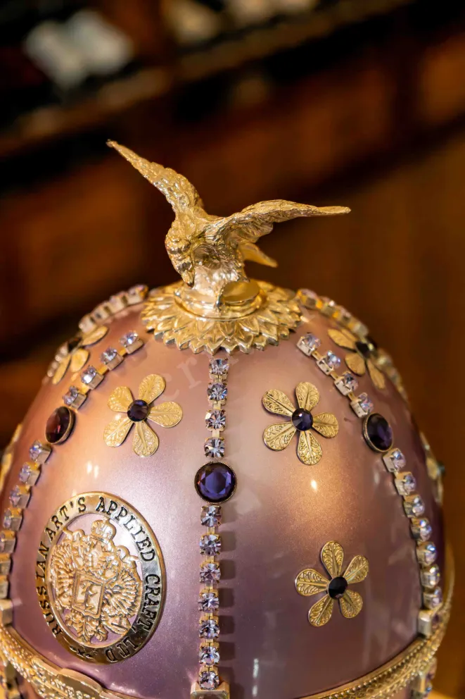 Пробка Imperial Collection Super Premium Faberge Lilac with Chain and Flowers 0.7 л