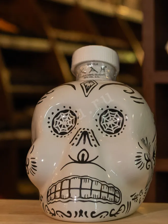 В магазине Крю Профи Kah Blanco (Skull) 0.7 л