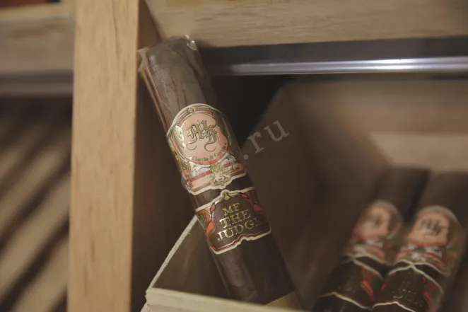 В магазине Крю Профи My Father The Judge Grand Robusto *23