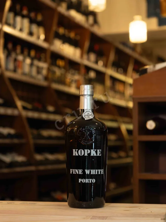 В магазине Крю Профи Kopke Fine White with gift box 2017 0.75 л