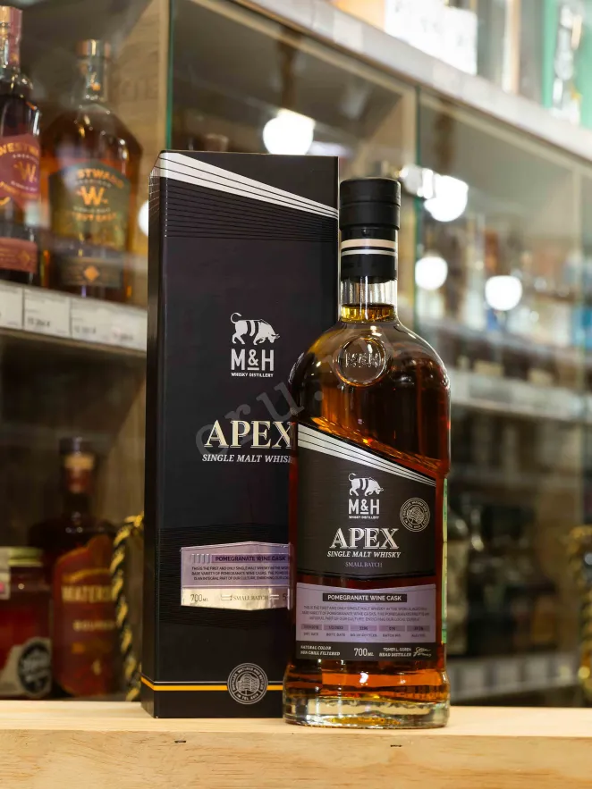 В магазине Крю Профи M & H Apex Pomegranate Wine Cask gift box 0.7 л