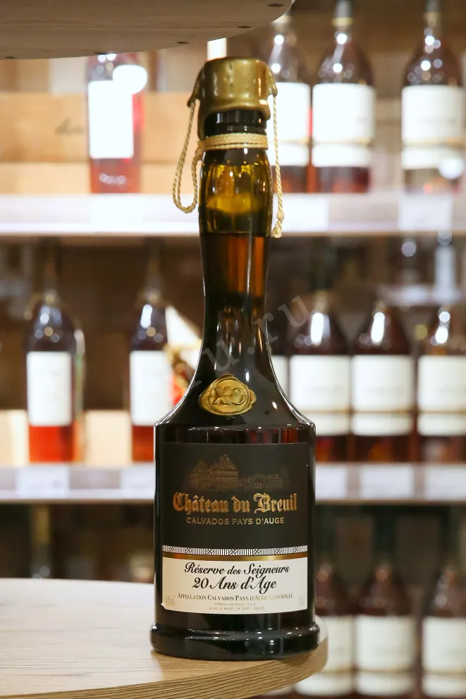 В магазине Крю Профи Chateau du Breuil Reserve des Seigneurs 20 years in gift box 0.7 л
