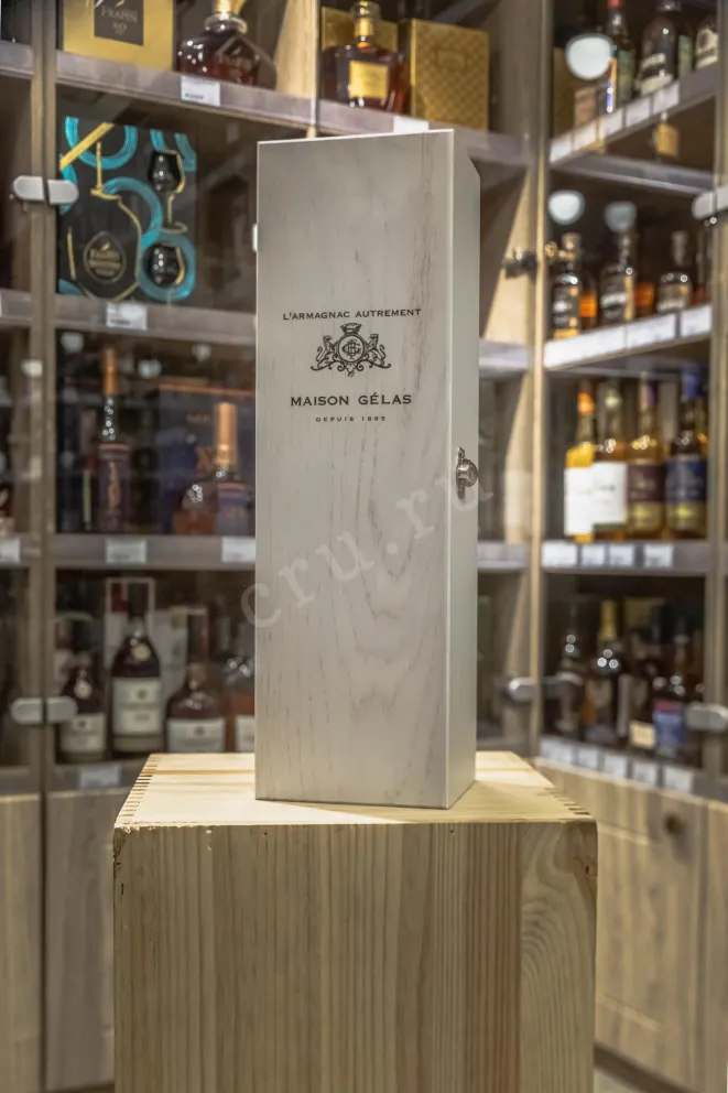 В магазине Крю Профи Gelas 1986 0.7 л