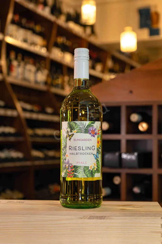 В магазине Крю Профи Sungarden Riesling Halbtrocken Pfalz 2022 1 л