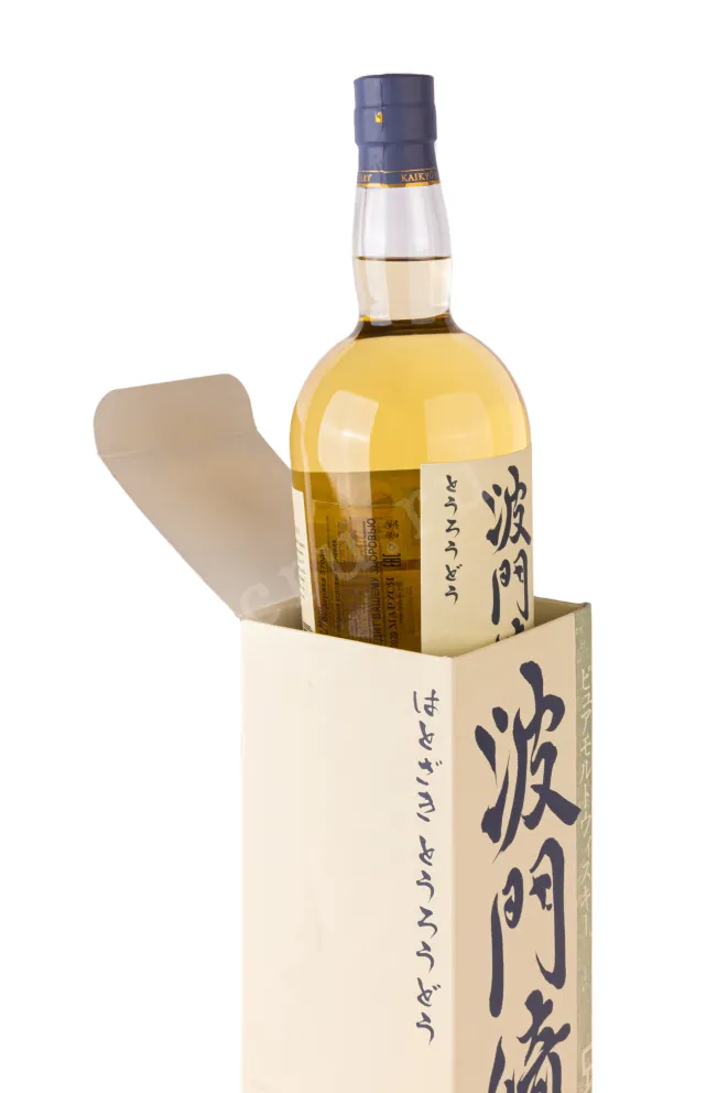 В подарочной коробке Hatozaki Pure Malt 0.7 л