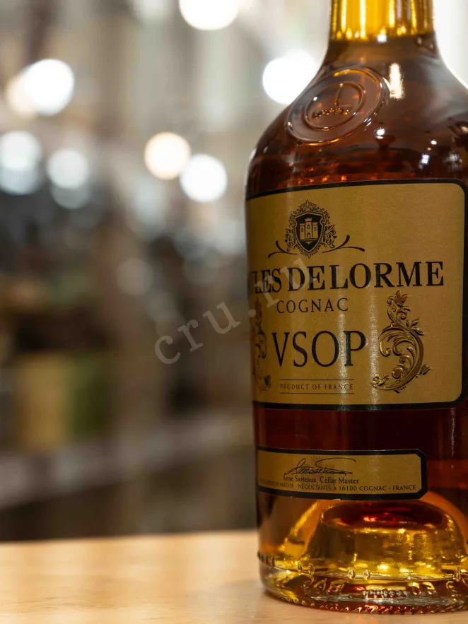 В магазине Крю Профи Jules Delorme VSOP in gift box 0.5 л