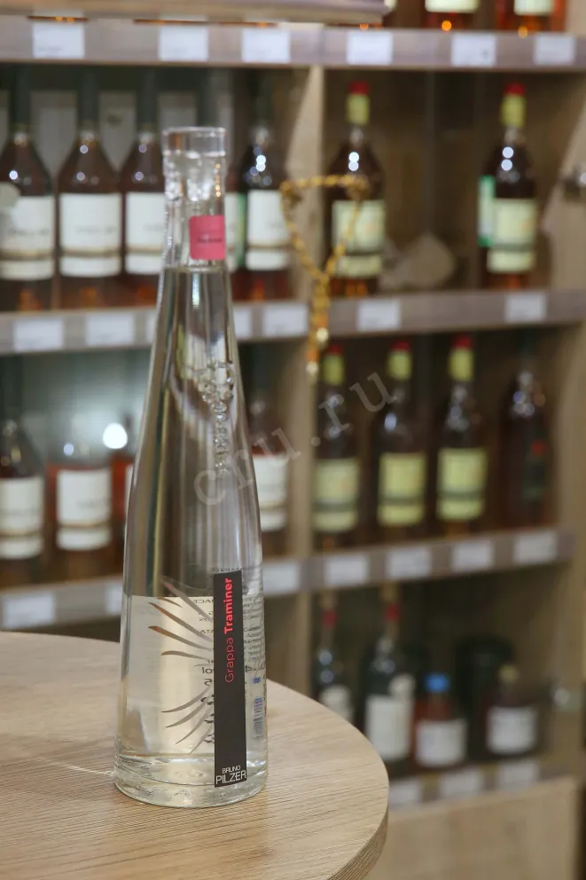 В магазине Крю Профи Pilzer Traminer in gift box 0.5 л