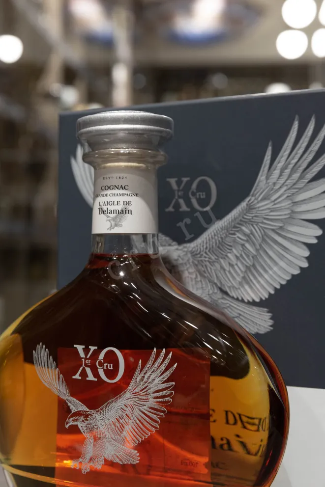 В магазине Крю Профи L Aigle de Delamain XO Premier Cru in gift box 0.7 л