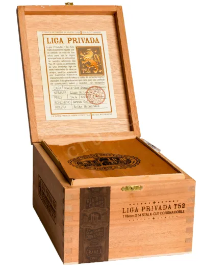 Сигары Liga Privada T52 Corona Doble *24