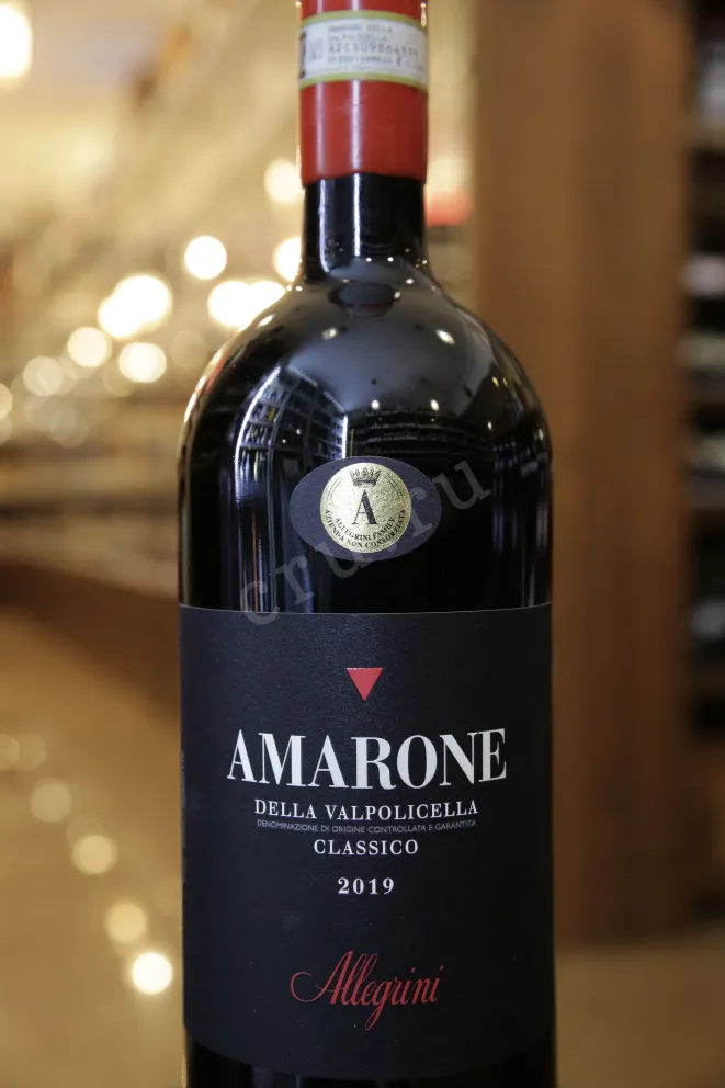 В магазине Крю Профи Allegrini Amarone della Valpolicella Classico in wooden box 2019 1.5 л
