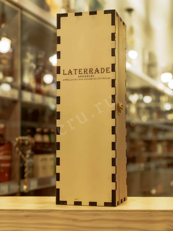 В магазине Крю Профи Laterrade Domaine de Marquet Bas-Armagnac 1988 0.7 л