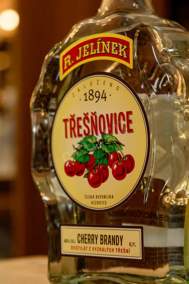 В магазине Крю Профи R. Jelinek Tresnovice 0.7 л