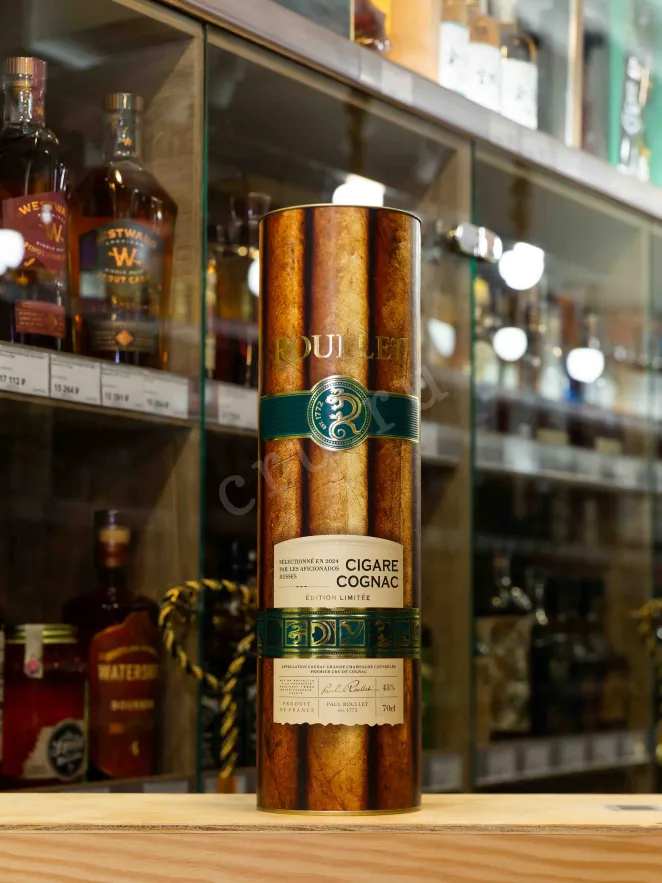 В магазине Крю Профи Roullet Cigare Grand Champagne in tube 0.7 л