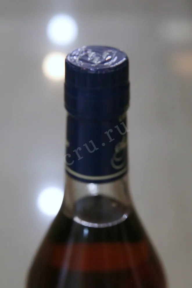 В магазине Крю Профи Baron de Sigognac 20 ans d'age wooden box 0.7 л
