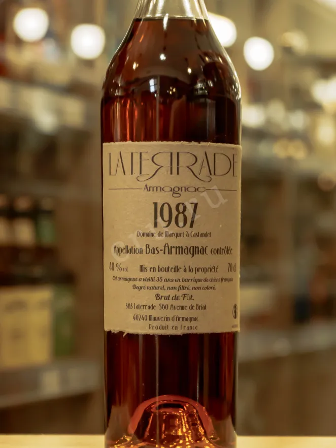 В магазине Крю Профи Laterrade Domaine de Marquet Bas-Armagnac in wooden box 1987 0.7 л