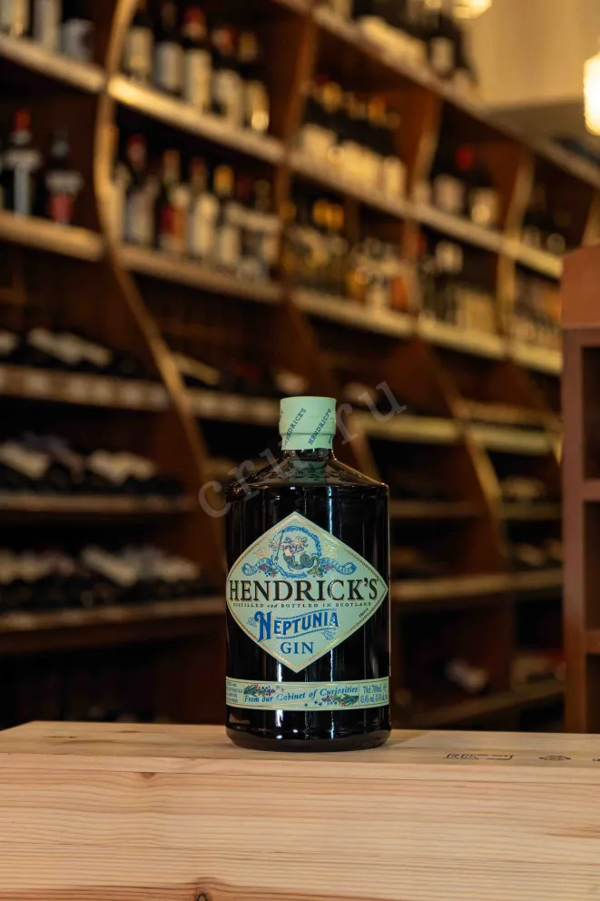 В магазине Крю Профи Hendricks Neptunia 0.7 л