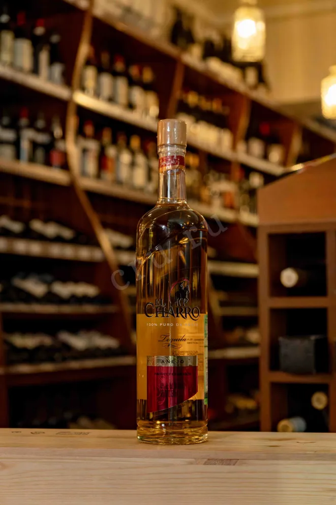 В магазине Крю Профи El Charro Anejo Premium gift box  0.75 л