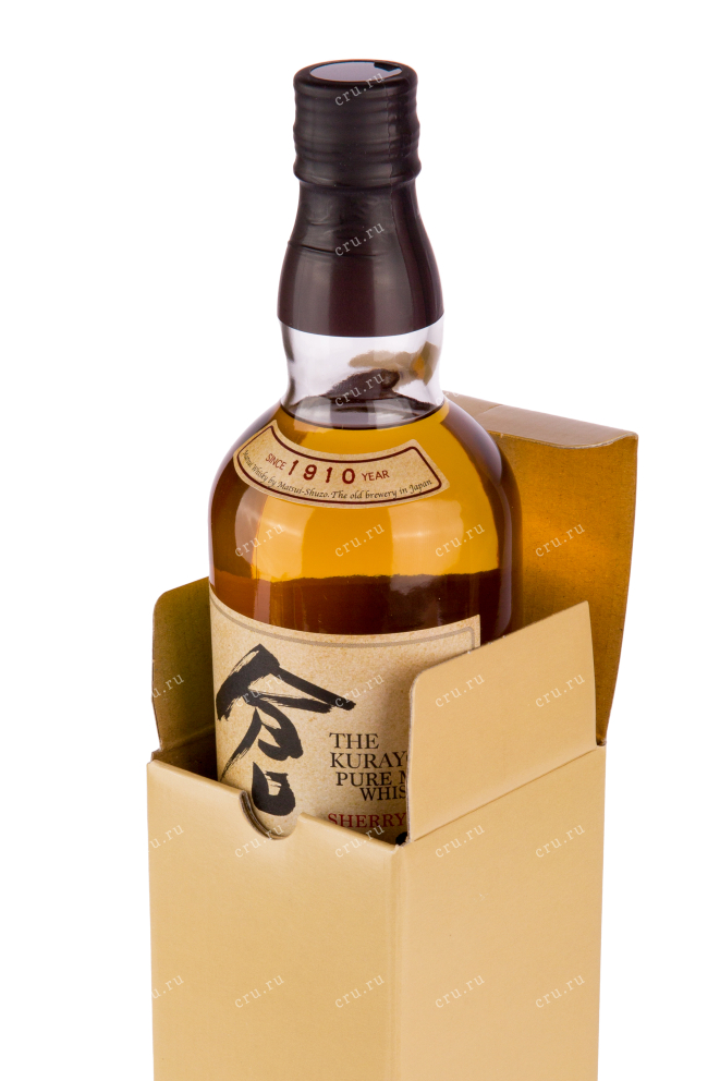 Бутылка виски The Kurayoshi Sherry Cask 0.7 в подарочной коробке