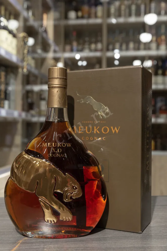 В магазине Крю Профи Meukow XO 0.7 л