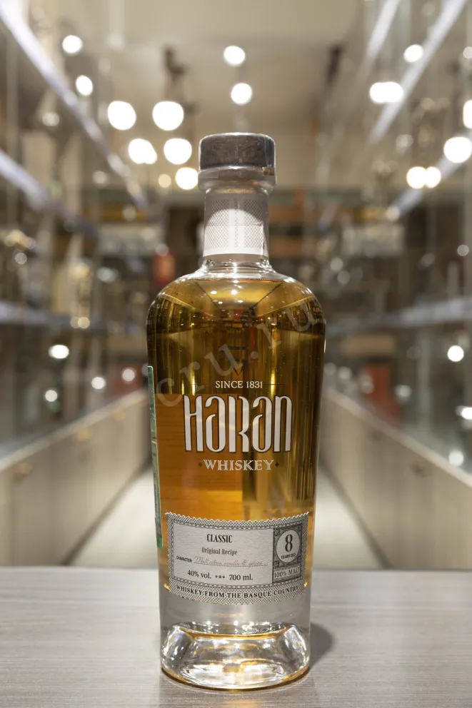 В магазине Крю Профи Haran Classic Iberian Oak 8 years 0.7 л