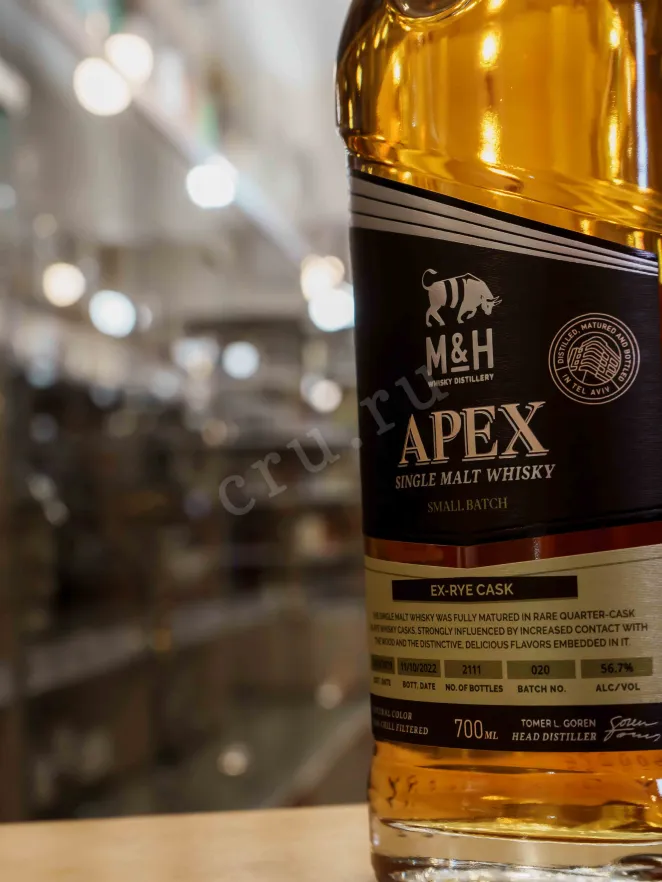 В магазине Крю Профи M&H Apex ex-Rye Cask in gift box 0.7 л