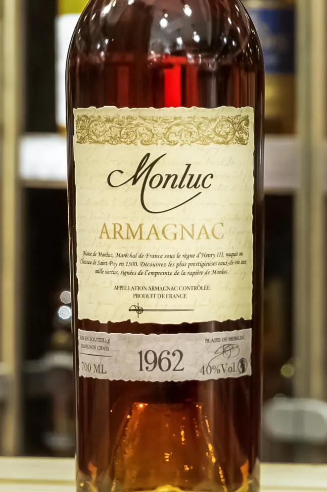 В магазине Крю Профи Monluc 1962 0.7 л