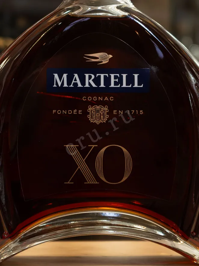 В магазине Крю Профи Martell XO 0.7 л