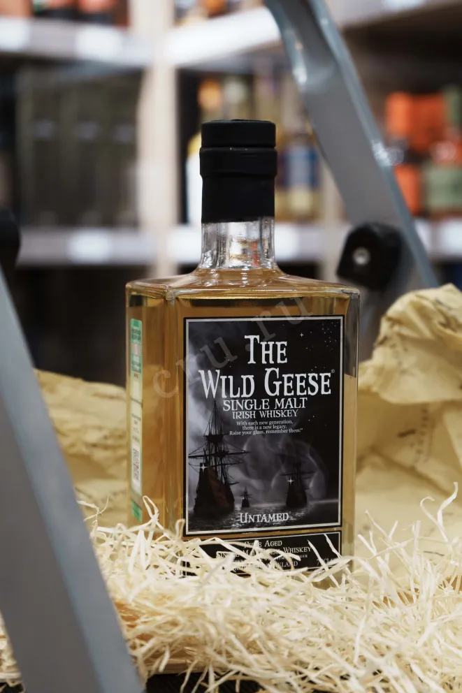 Виски The Wild Geese Single Malt gift box  0.7 л