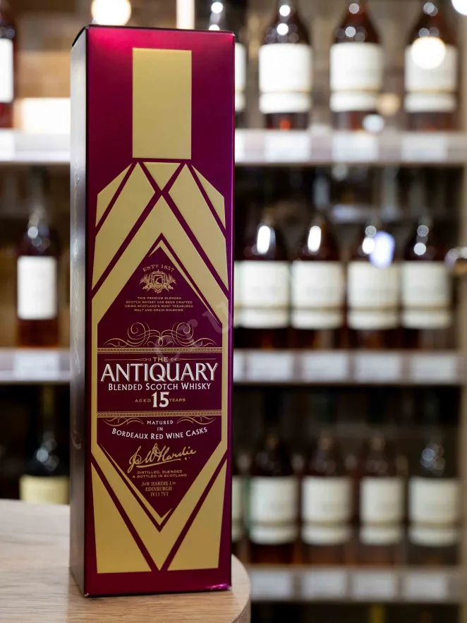 В магазине Крю Профи The Antiquary 15 years in gift box 0.7 л