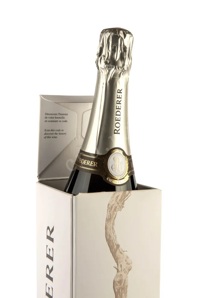 В подарочной коробке Louis Roederer Blanc de Blancs 2013 0.75 л