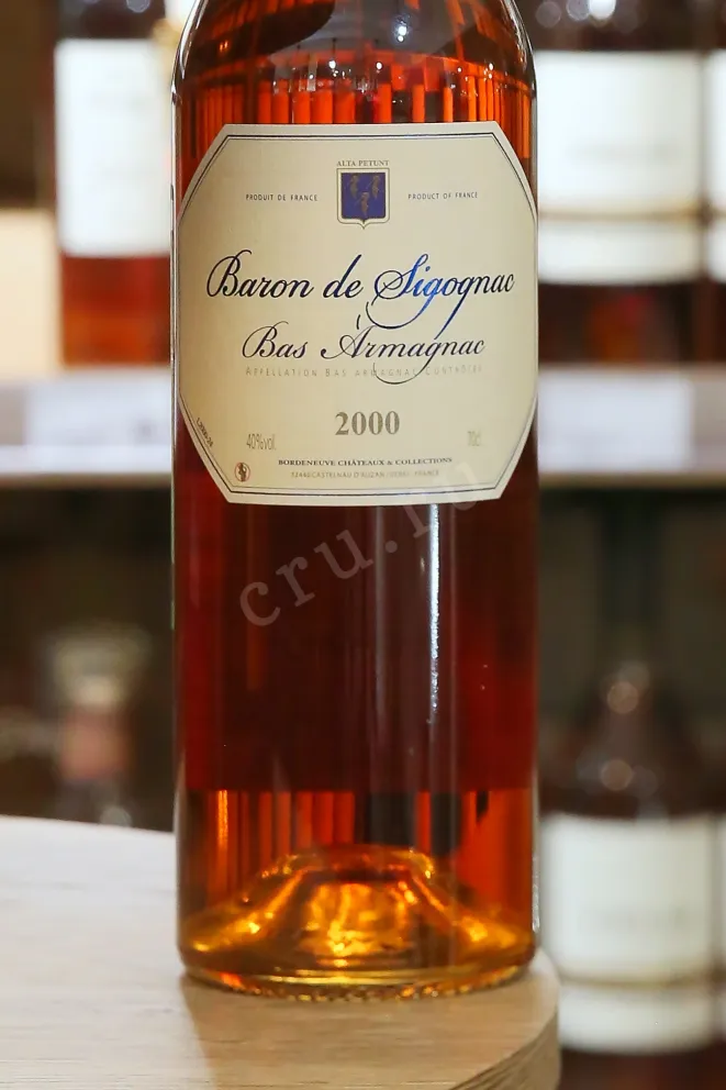 В магазине Крю Профи Baron de Sigognac wooden box 2000 0.7 л