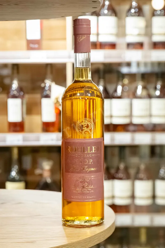 В магазине Крю Профи Roullet VSOP in gift box 0.7 л